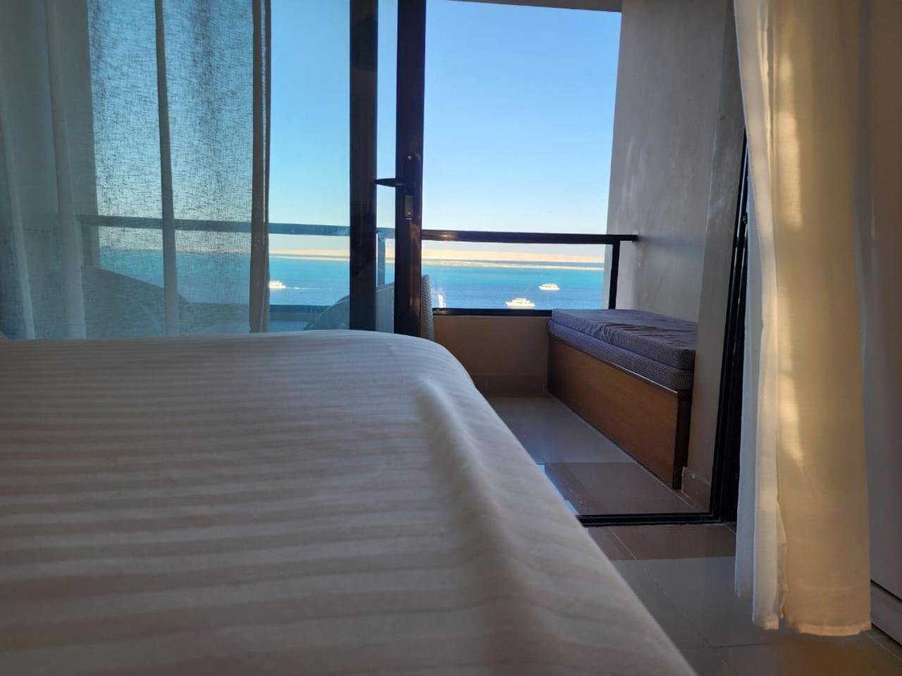 Studil For Rent In The View 608