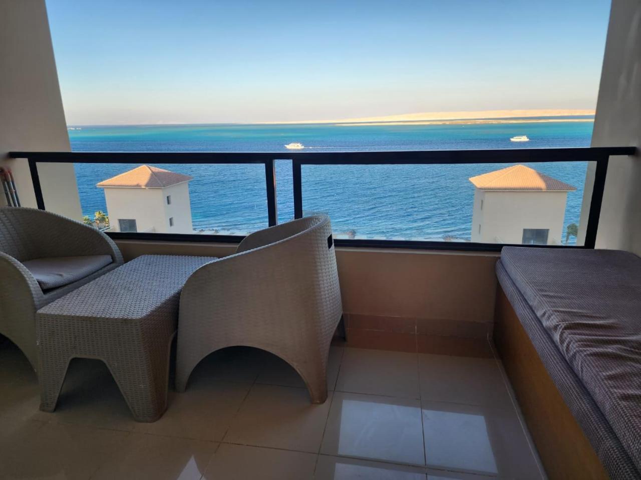 Studil For Rent In The View 608 Apartment